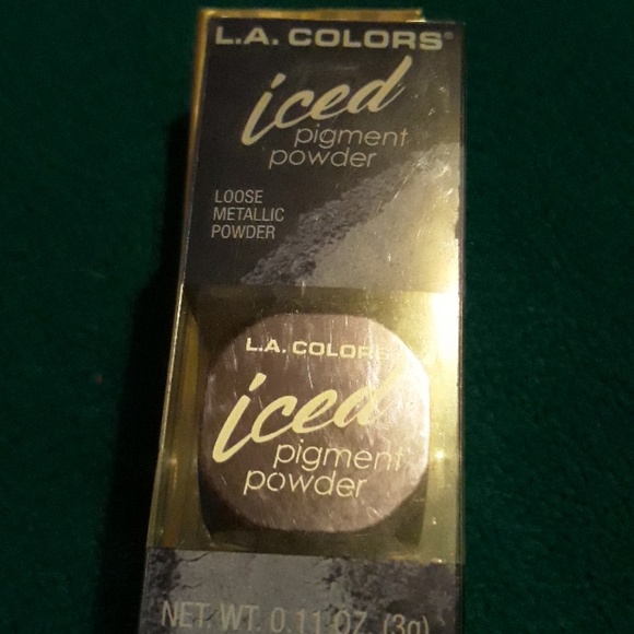 Makeup - Picture 1 of 1